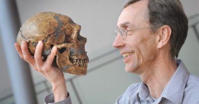 SCI-TECH | Sweden’s Svante Paabo wins medicine Nobel for sequencing Neanderthal DNA